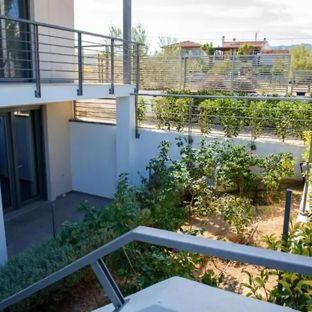 Sangerasimo Hotell Melíssion